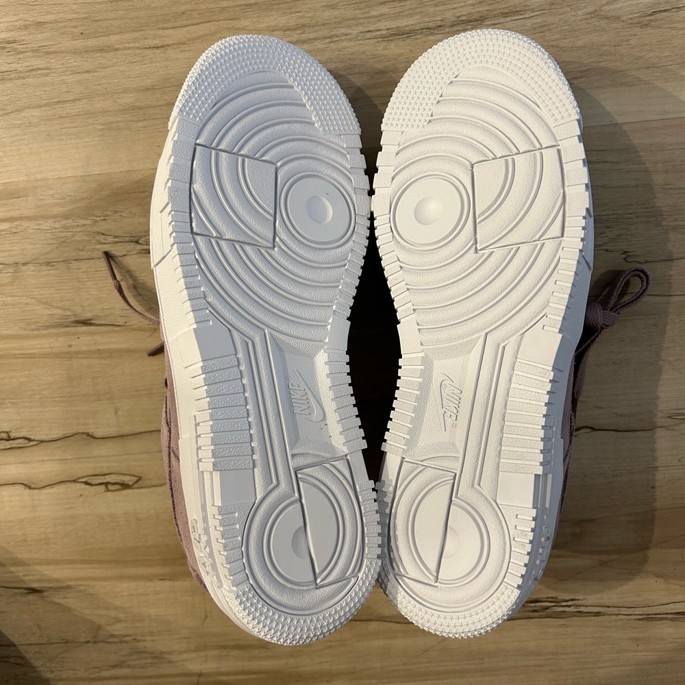 Nike Air Force 1 AF1 Low Pixel Plum Fog Purple White DQ5570-501 Women’s Sz: 12 - Picture 8 of 8